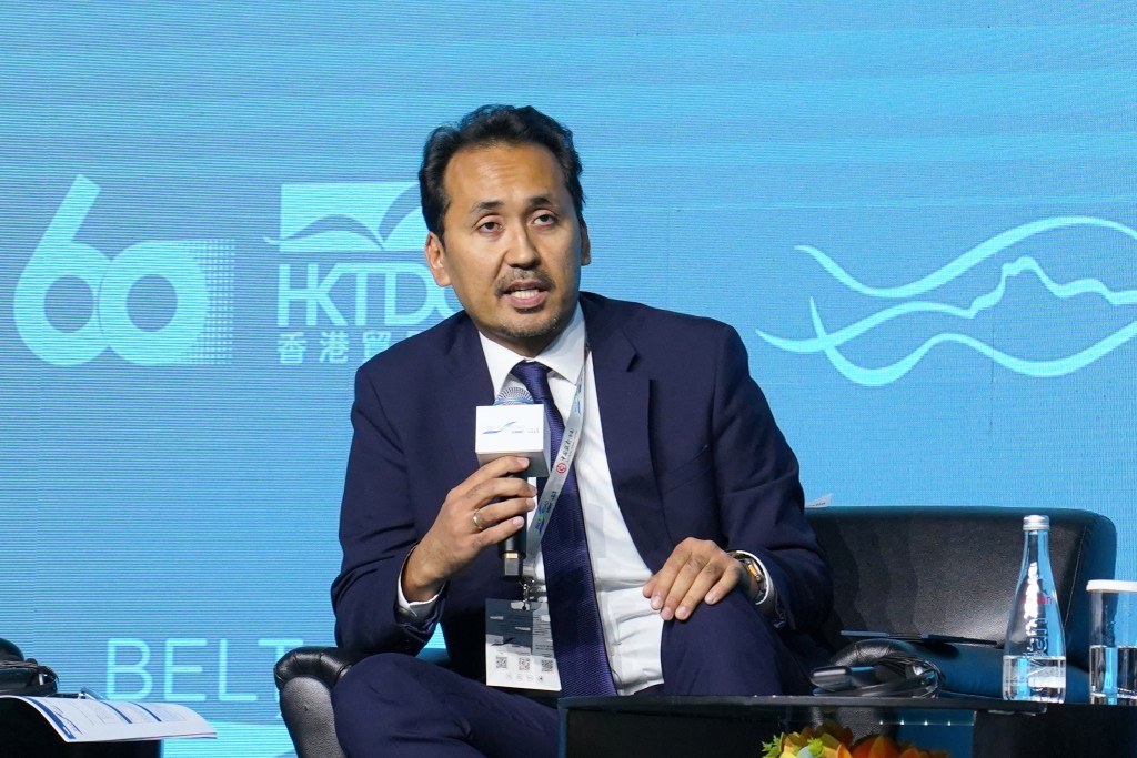 Sayat Zholshy & Partners 高級合夥人、阿斯塔納國際金融中心法律服務委員會委員 Arman Berdalin。 Sayat Zholshy & Partners 高級合夥人、阿斯塔納國際金融中心法律服務委員會委員 Arman Berdalin。