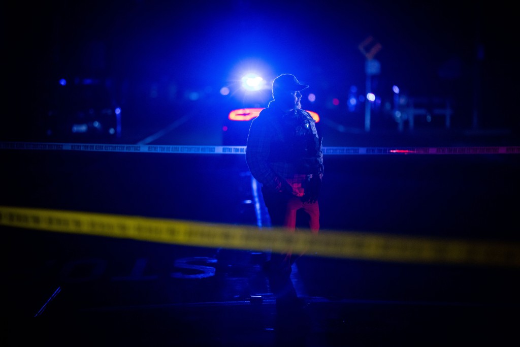 當地警方封鎖現場調查。美聯社
