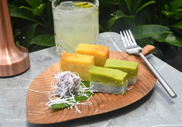 娘惹糕點 $68以天然食材調校顏色的椰糖椰絲球、蘭花糯米沙拉糕及焗木薯糕，清甜不膩。