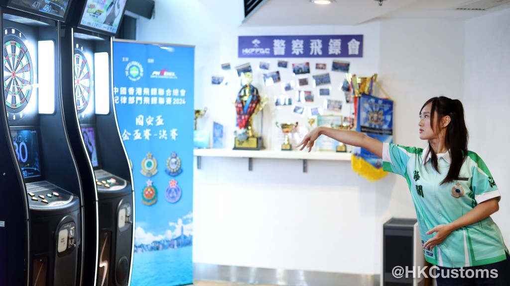香港紀律部門飛鏢聯賽2025｜海關飛鏢隊奪歷屆最佳成績 關長陳子達親臨打氣