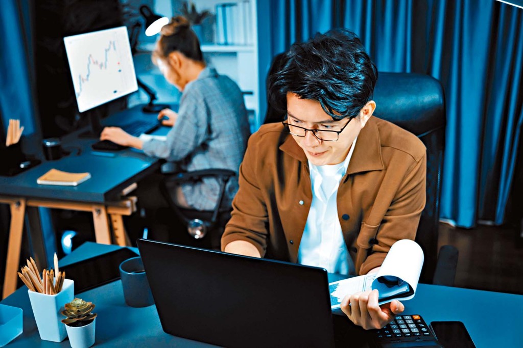 工作太忙致令睡眠不足，長遠或會衍生焦慮症、抑鬱症等情緒病。