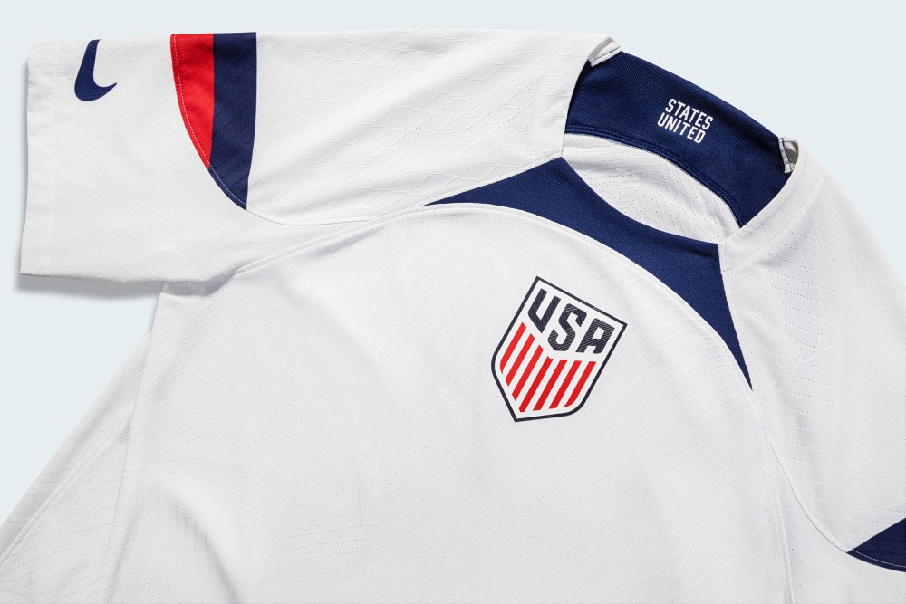 美國隊隊徽印在胸口位置。資料圖片