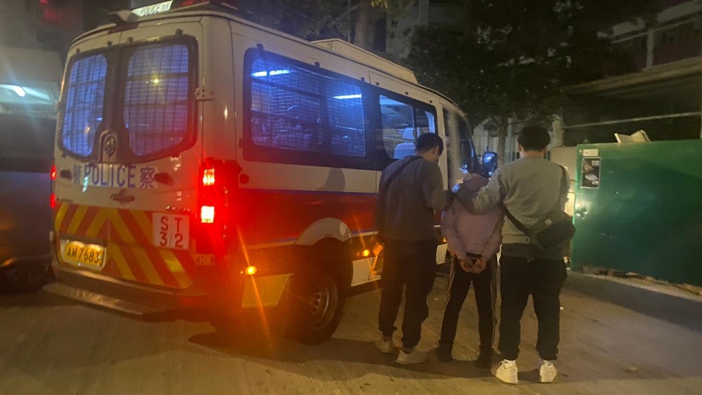 馬鞍山25歲男危駕逃捕落網 警搜車檢「太空油」等大批毒品