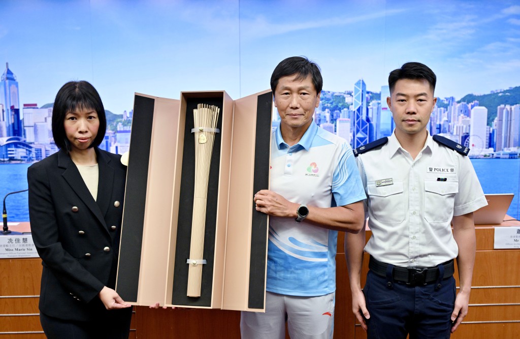 全運會統籌辦公室主任楊德強(中)。資料圖片 全運會統籌辦公室主任楊德強(中)。資料圖片