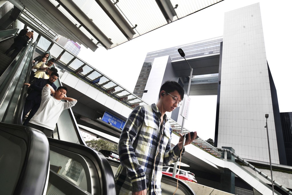 「長期優良服務旅行獎勵計劃」在2026至2027財政年度的獎勵名額約1400個。 「長期優良服務旅行獎勵計劃」在2026至2027財政年度的獎勵名額約1400個。