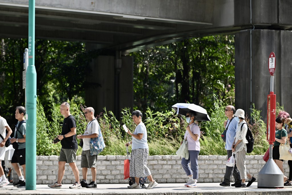 主要受到8月份持續高溫的影響，本年6月至8月的夏季整體較正常稍熱。資料圖片