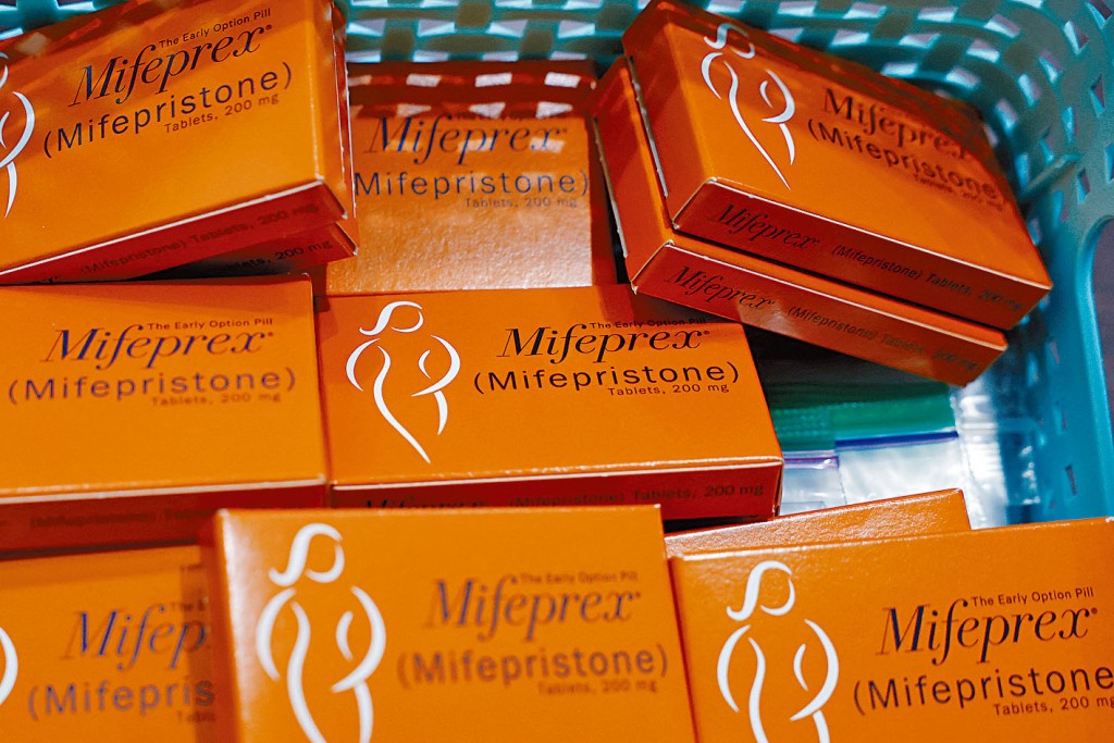 伊利诺州一家妇科诊所内的「美服培酮」堕胎药。