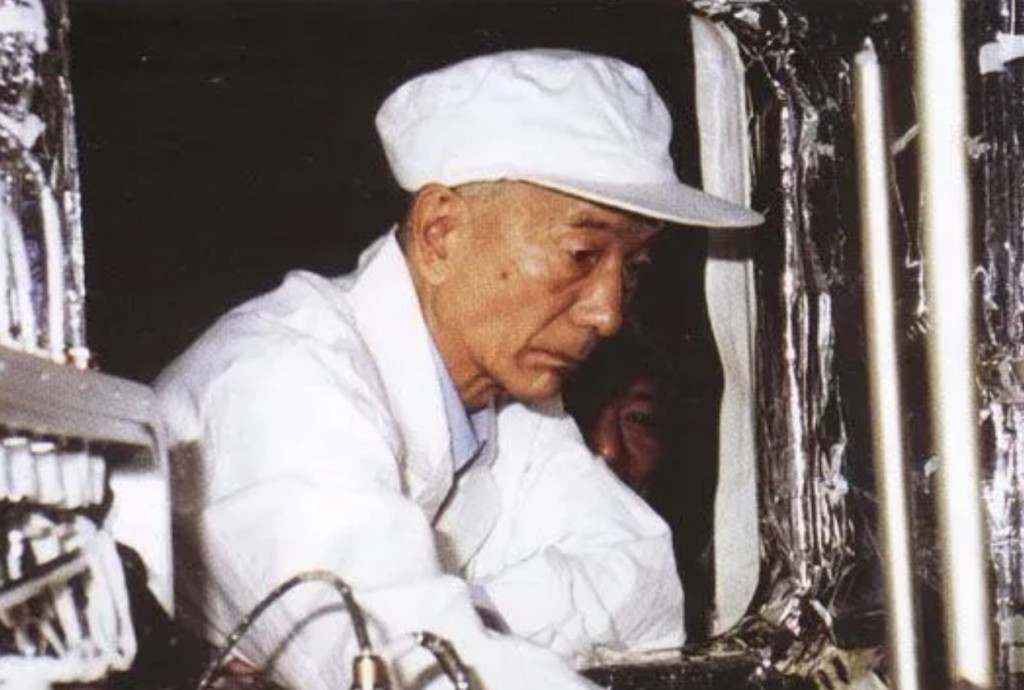 王希季是中国著名的空间技术专家。《人民日报》