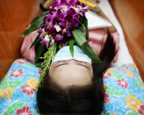 假喪禮據說可以擺脫罪惡、有轉運作用。路透社圖片