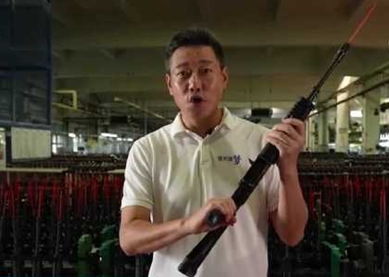 央視記者介紹191式自動步槍戰力。 央視截圖 央視記者介紹191式自動步槍戰力。 央視截圖