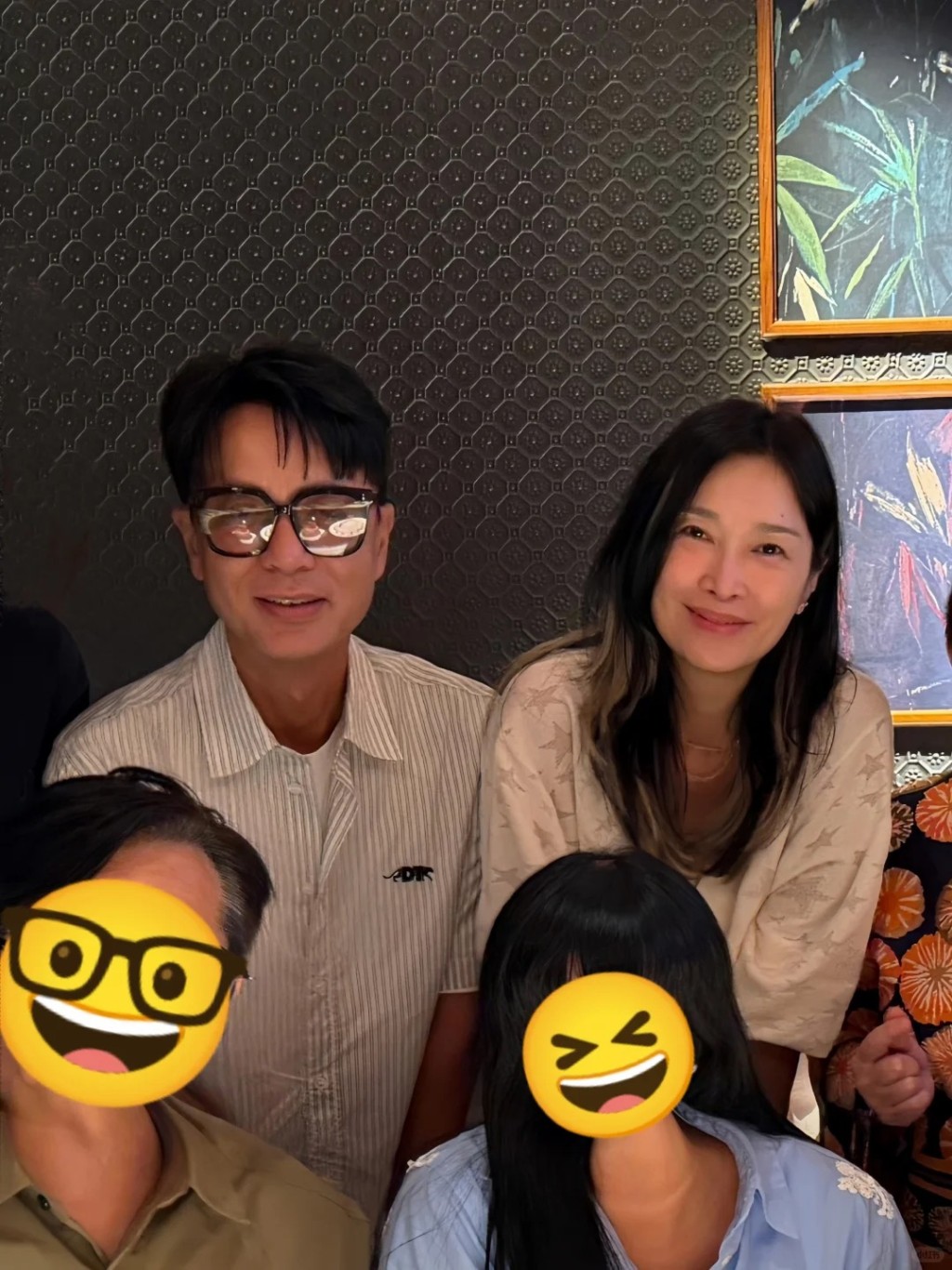 盧淑儀狀態一流靚到震,李克勤似乎要急起直追了。 盧淑儀狀態一流靚到震,李克勤似乎要急起直追了。