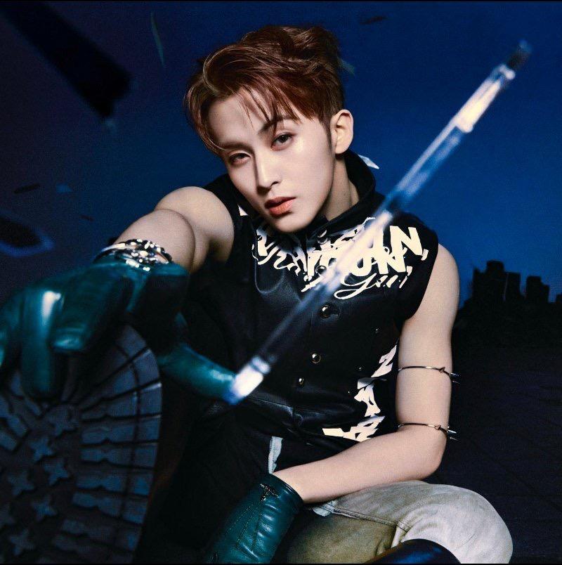 Mark今日宣布將於8日離開SM娛樂。