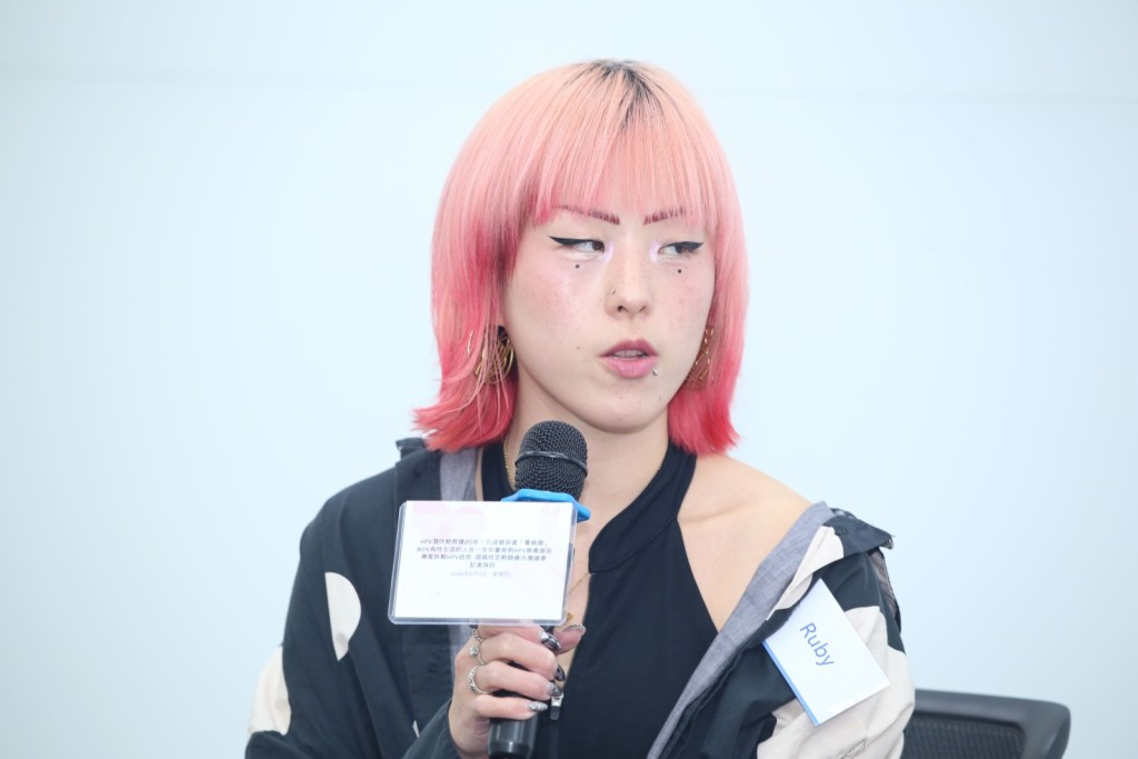 健身教练Ruby生活健康,但在一次常规年度体检中,短短11个月内由「HPV阴性」转为「阳性」。 健身教练Ruby生活健康,但在一次常规年度体检中,短短11个月内由「HPV阴性」转为「阳性」。