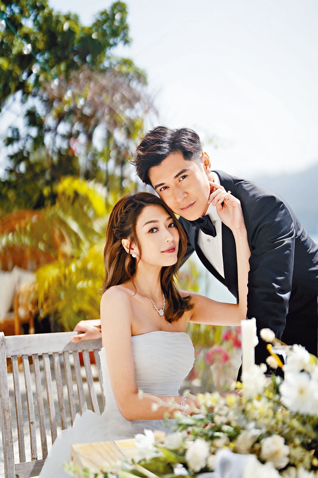 连诗雅身上的钻戒及钻饰，都极为吸睛。