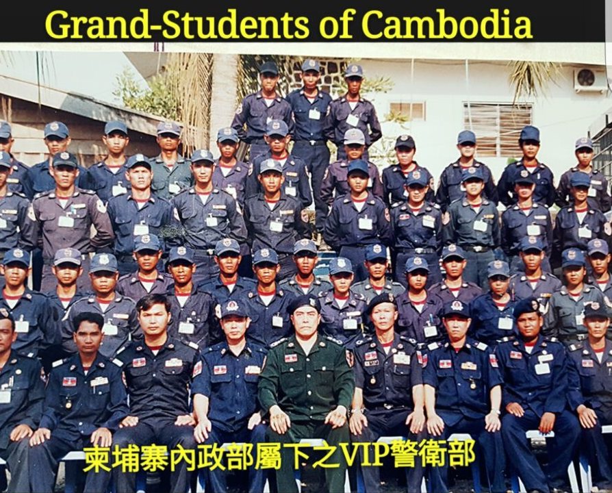 黃加達擔任過柬埔寨內政部VID突擊旅總教練。