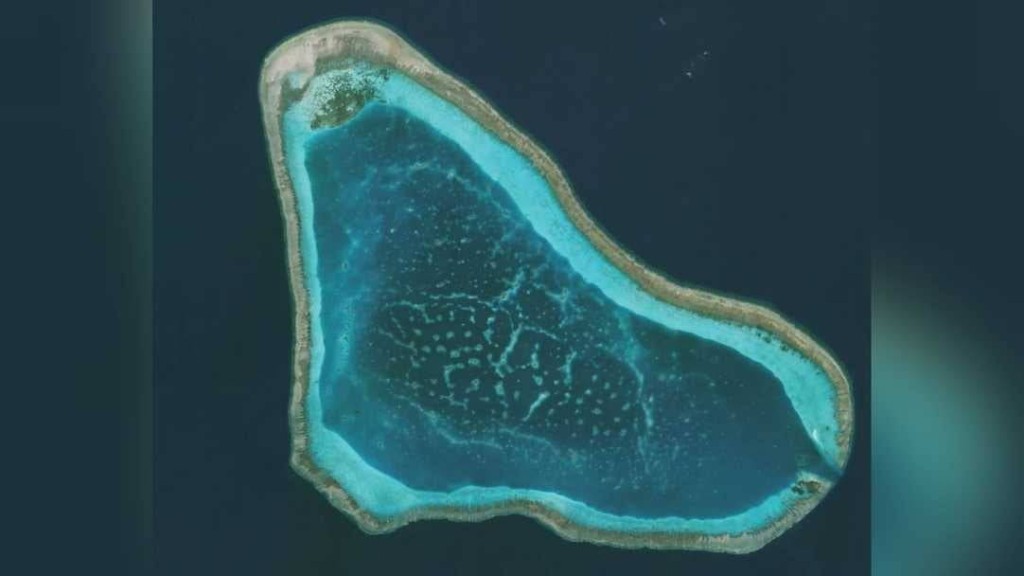 外交部發言人毛寧批評菲律賓在黃岩島海域採取一系列侵犯中國主權的行為。