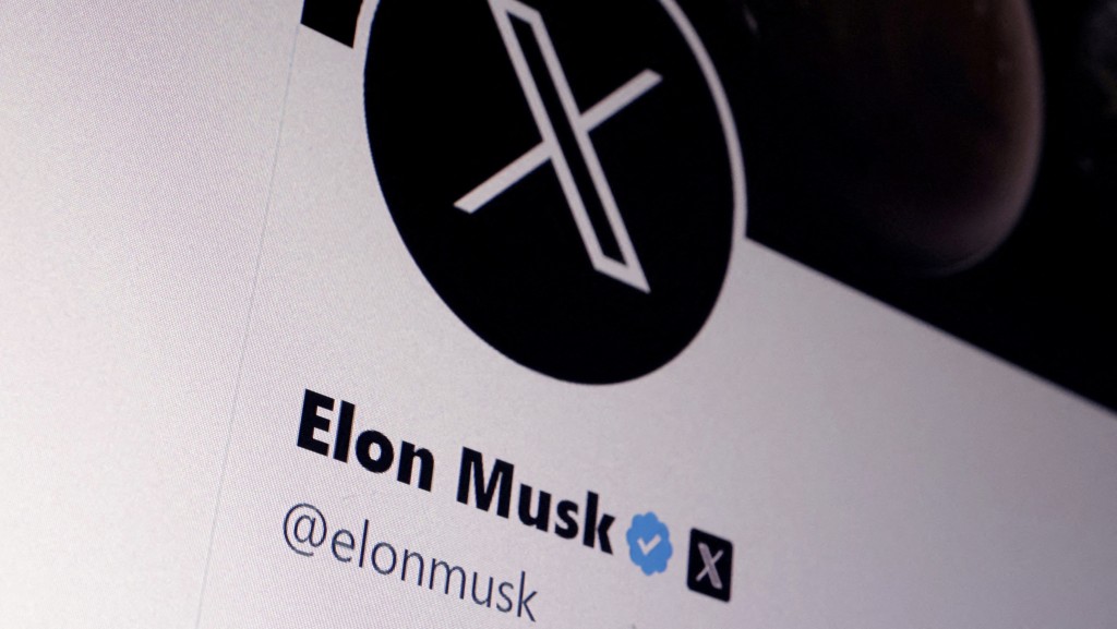 馬斯克買下Twitter後改稱「X」。路透社