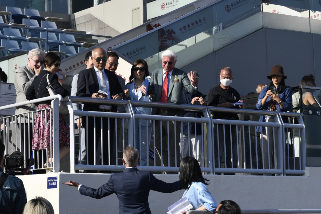 其中第十一場三班千六米的「白鷺金剛」是廖廄的爭勝希望，馬主Daniel L. Zigal（中文名鄧思高）對於愛駒的前景亦抱樂觀的態度。