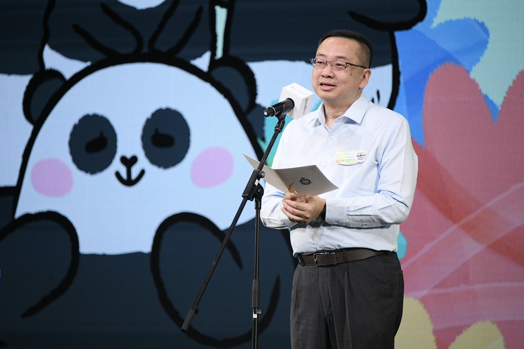 入境處處長郭俊峯表示,今次學習體驗有助同學擴闊眼界,培養勇於嘗試和積極探索的態度。 入境處處長郭俊峯表示,今次學習體驗有助同學擴闊眼界,培養勇於嘗試和積極探索的態度。