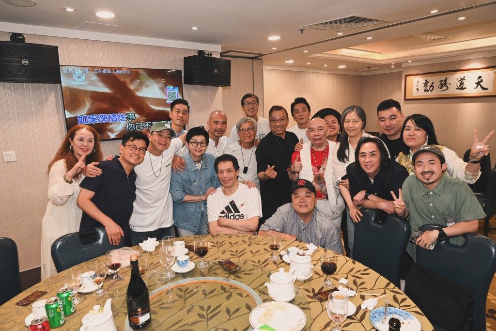 《少林足球》台前幕後濟濟一堂。 《少林足球》台前幕後濟濟一堂。