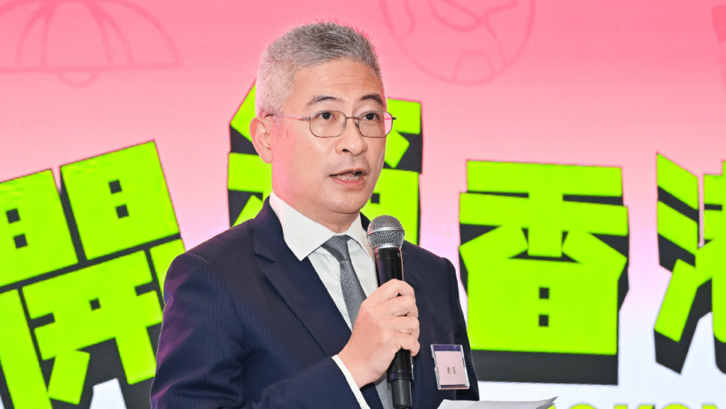 文化体育及旅游局副局长刘震。 文化体育及旅游局副局长刘震。
