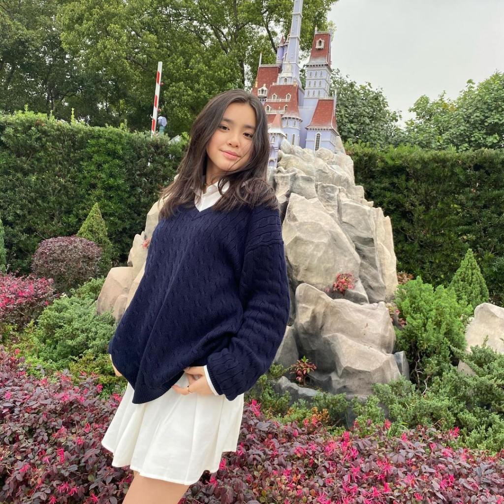 Chantel雖然已為紅星，但只有16歲，仍以學業為重。Chantel於年初三（24日）已獨自出發到紐西蘭留學。（圖片來源：ig@chantelyiu）