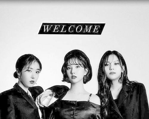 GFRIEND的（左起）信飛、銀河和嚴智再組靚聲女團。