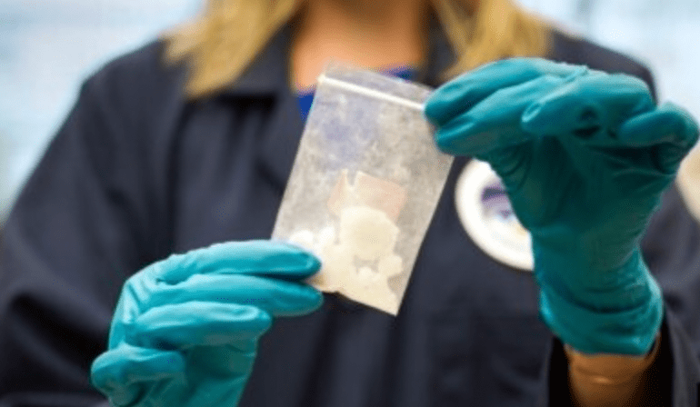 美媒指特朗普擬與習近平商討減關稅,以換取中國加強打擊芬太尼出口。美聯社 美媒指特朗普擬與習近平商討減關稅,以換取中國加強打擊芬太尼出口。美聯社