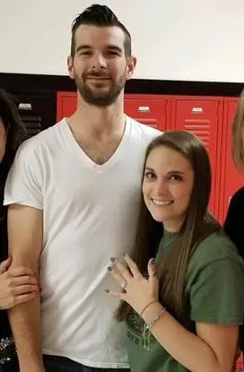 美国新泽西有前大学教师涉与未成年男生多次发生性行为被捕。Facebook