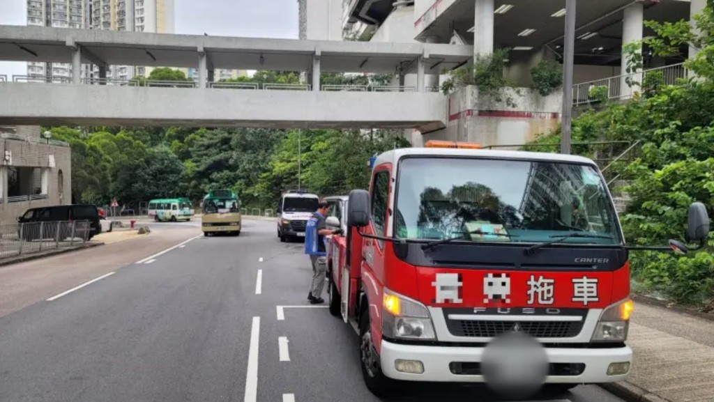 警方於東九龍打擊違泊。資料圖片 