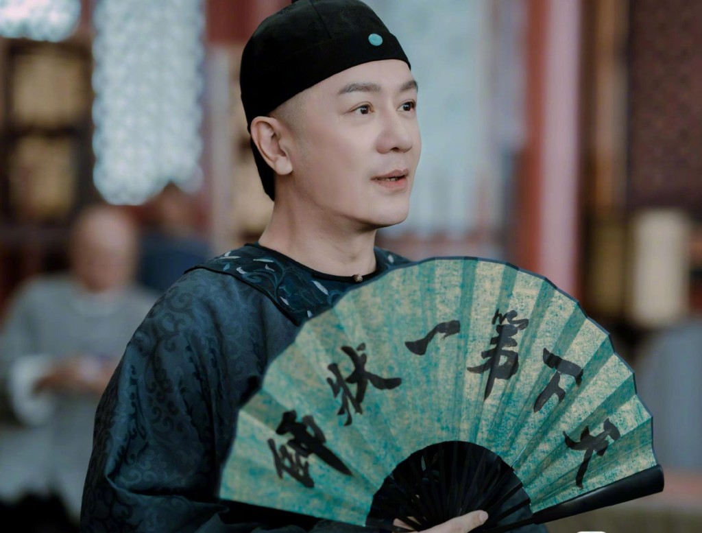 陈浩民早前回归TVB客串演《状王之王》“陈梦吉”。