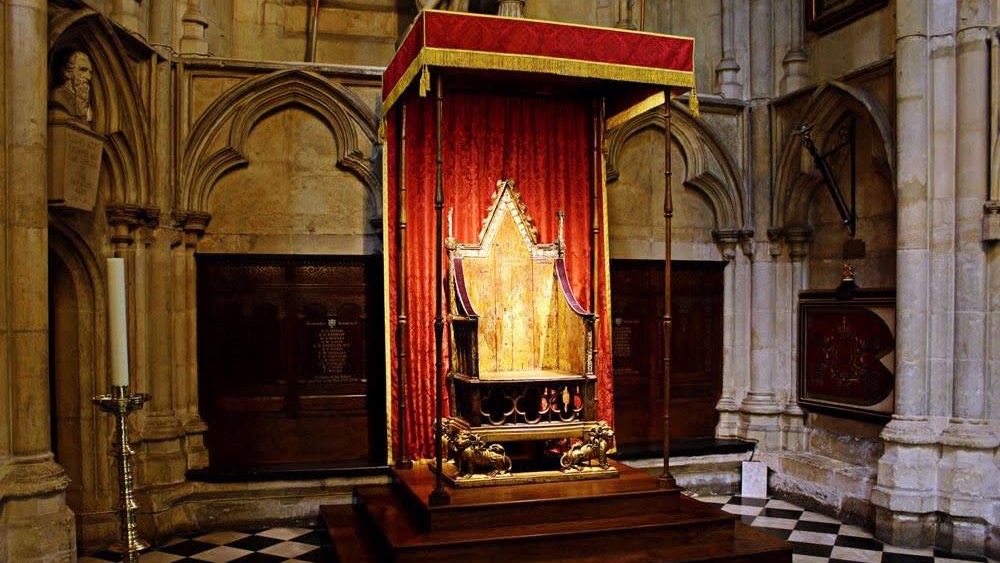 「加冕椅」已有700年历史。 西敏寺Facebook