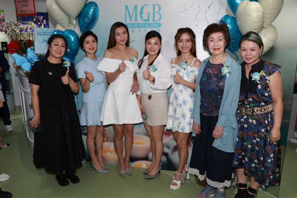 羅毓儀、姚嘉妮出席美容開幕活動。