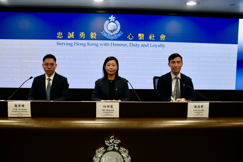 警搗破電話詐騙案拘61人。楊偉亨攝 警搗破電話詐騙案拘61人。楊偉亨攝