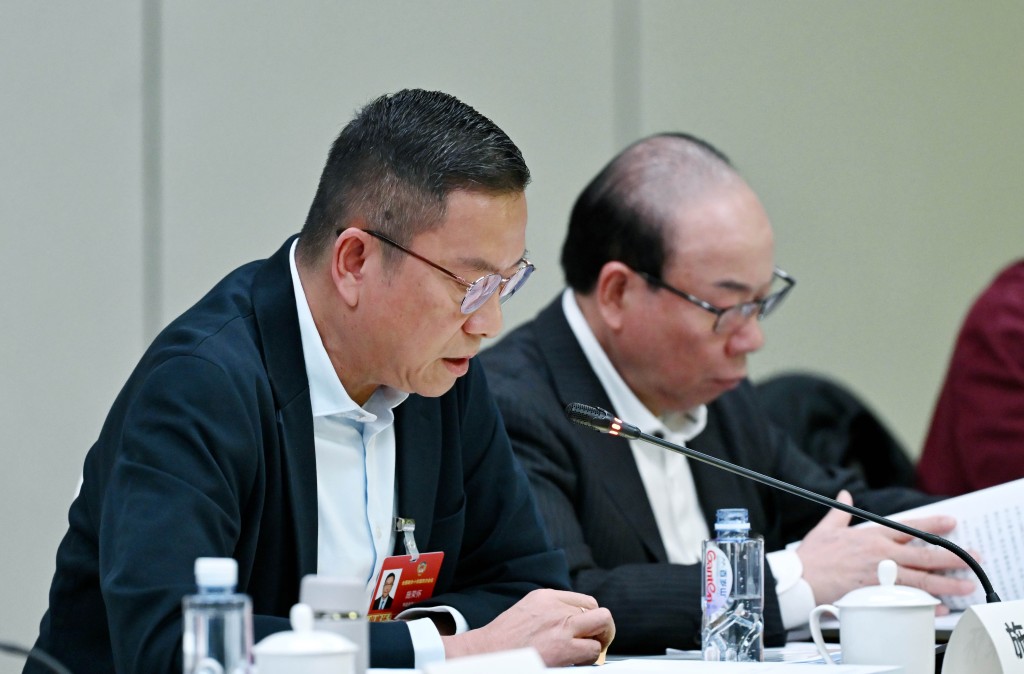 全國政協常委施榮懷指，政協常委會工作報告通篇站位高、落點實。