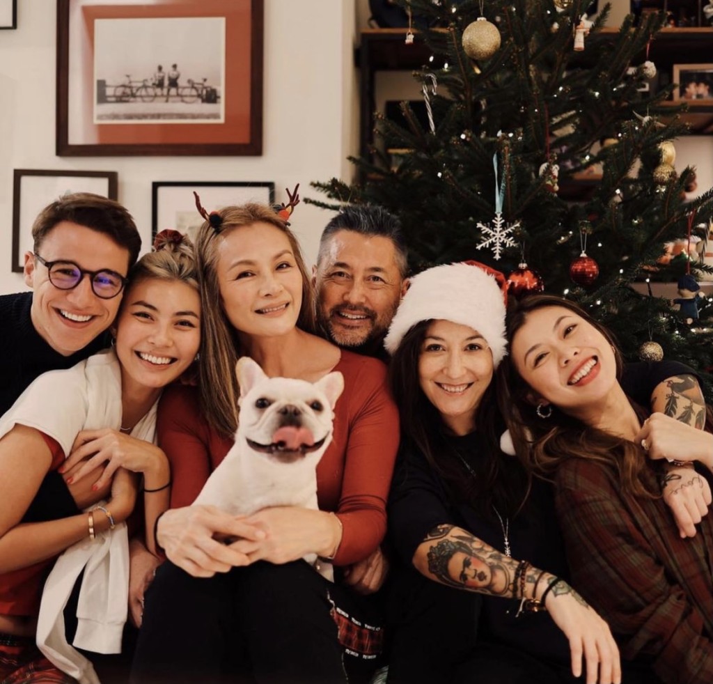 马诗慧同王敏德育有两女一仔一女，一家人感情融合。