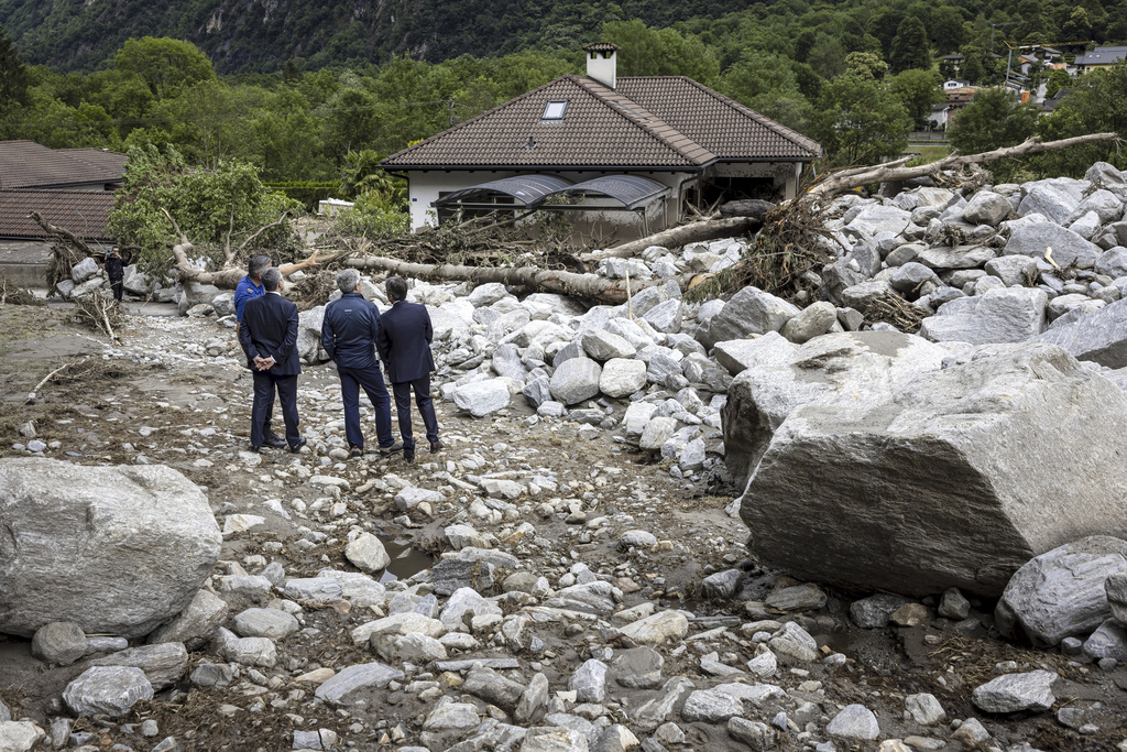 瑞士东南部暴雨致山泥倾泻。美联社