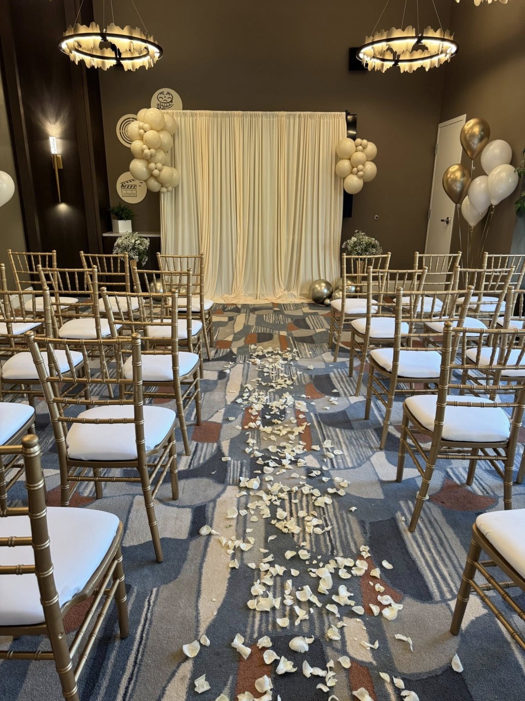 護理中心花了數周籌辦婚禮。FB/TheIvyBerkeley