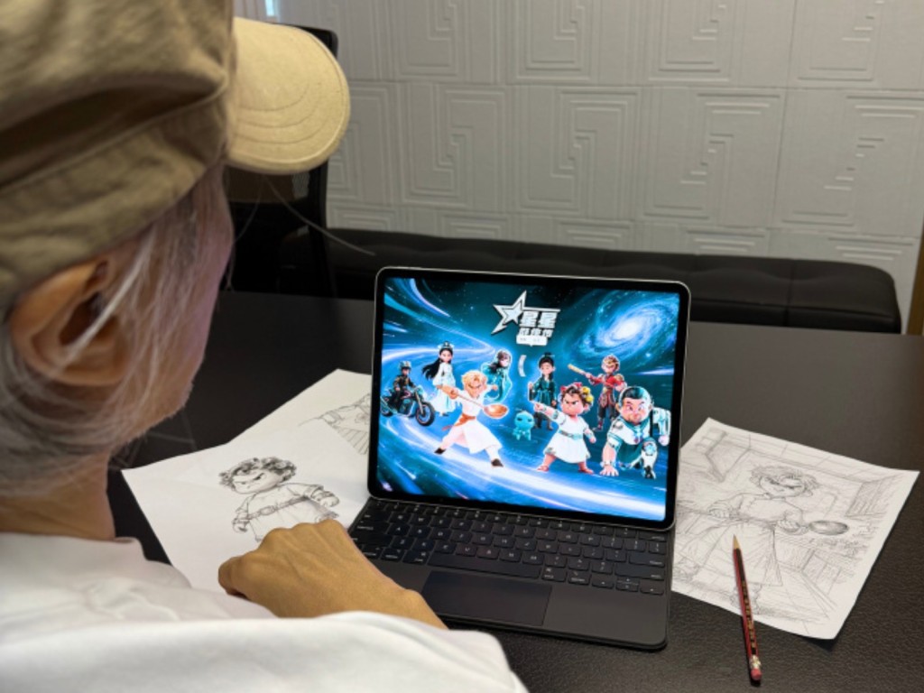 周星馳畫出形象食神週、包租嬸與如花妹，同時呼籲大家參與共創內容。