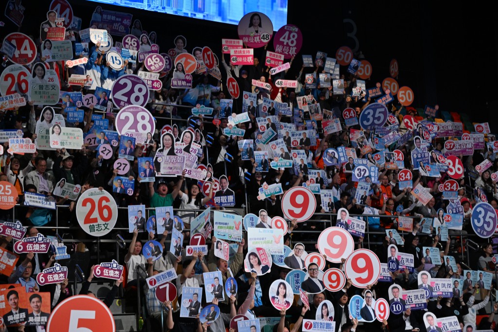 50位選委界候選人全部到場。 50位選委界候選人全部到場。