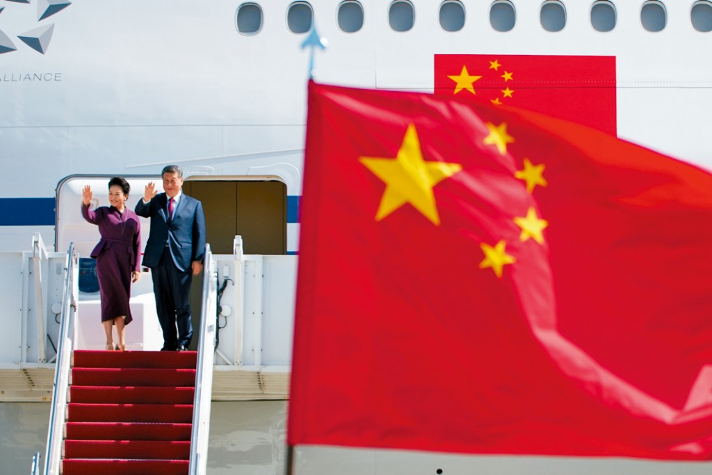 习近平美东时间25日下午乘专机返国。