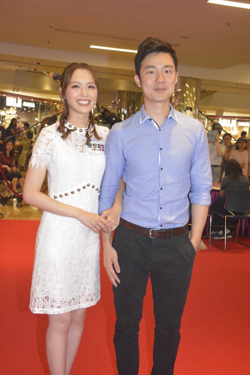 馮盈盈與Martin宣佈分手4個月後已各自各精采。