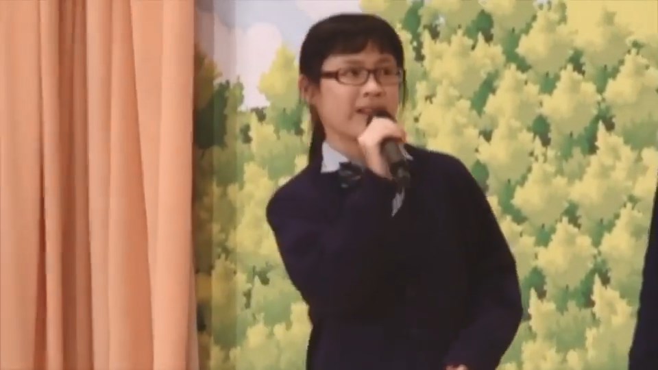 小學參加學校歌唱比賽唱《Where Did You Go》。