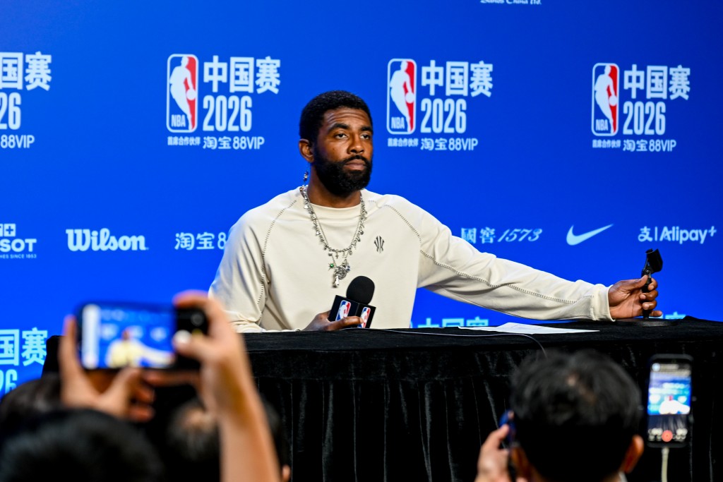 NBA中国赛独行侠vs火箭。魏国谦摄