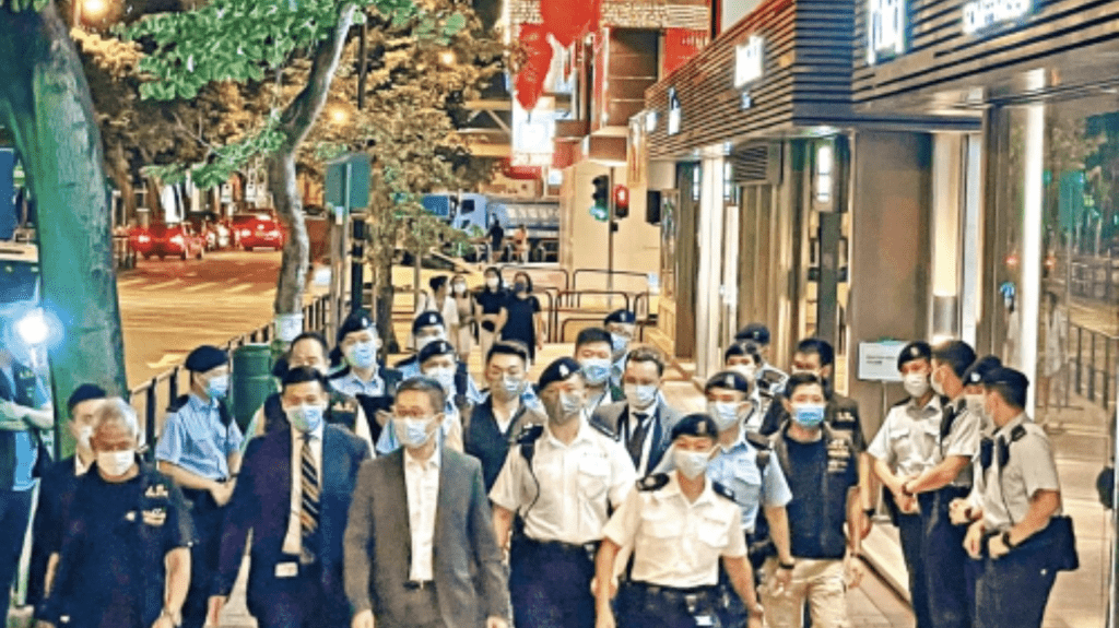 時任警務處處長蕭澤頤亦曾親自到尖沙咀一帶督師,行動中有逾百人被捕。資料圖片 時任警務處處長蕭澤頤亦曾親自到尖沙咀一帶督師,行動中有逾百人被捕。資料圖片