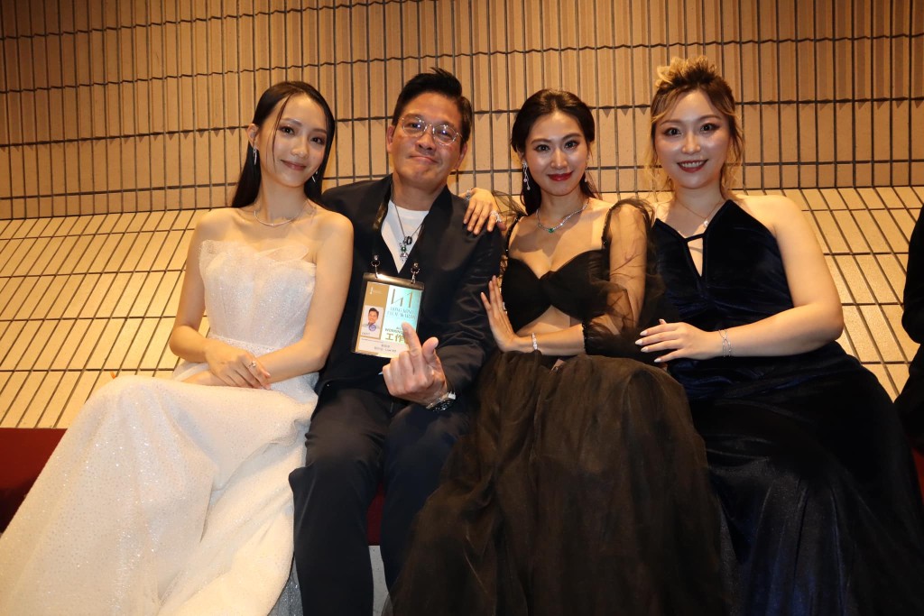 郑启泰去年参与金像奖的照片。