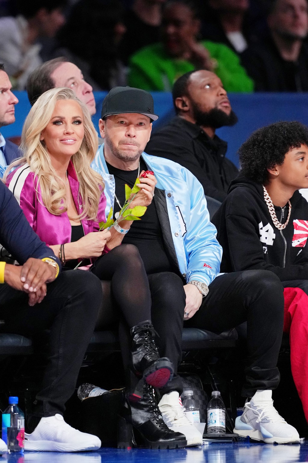 Jenny McCarthy and Donnie Wahlberg結伴看NBA明星賽。REUTERS