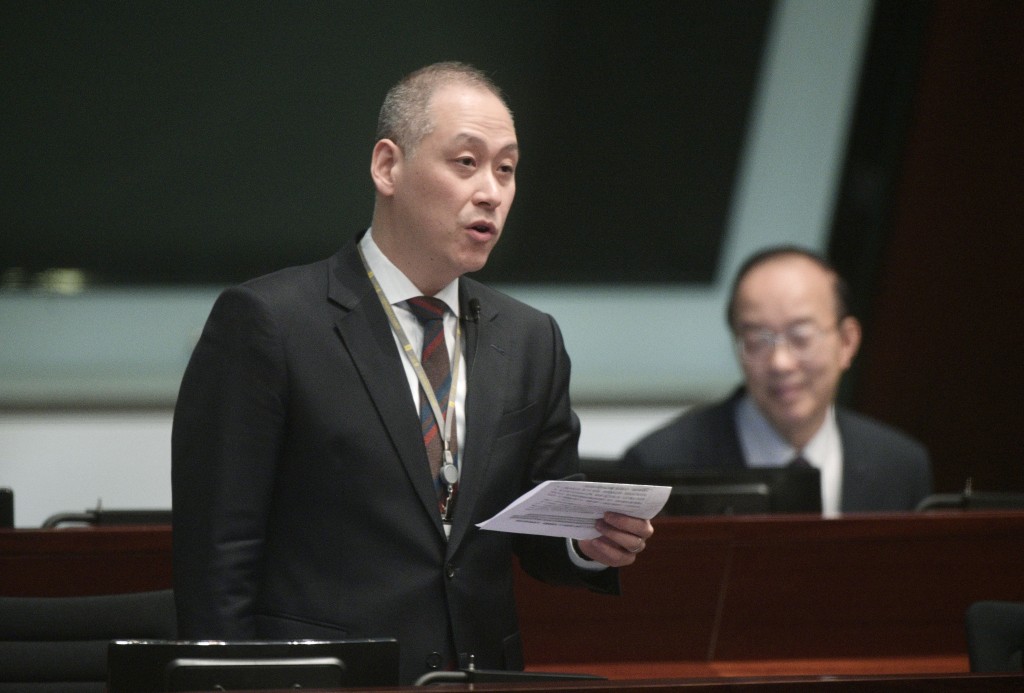 金融服務界李惟宏今(4日)提出口頭質詢,詢問當局有何計劃協助持牌金融科技企業擴充業務及發展產品。資料圖片 金融服務界李惟宏今(4日)提出口頭質詢,詢問當局有何計劃協助持牌金融科技企業擴充業務及發展產品。資料圖片