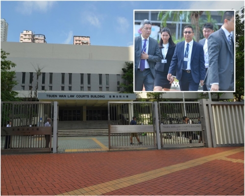 參與聆訊的人士陸逐抵達前荃灣裁判法院大樓。