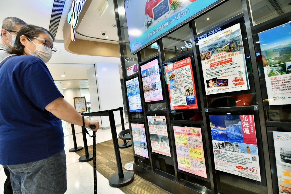 多名旅行社負責人均表示,暫未有旅客因燃油附加費上調而取消外遊行程。 多名旅行社負責人均表示,暫未有旅客因燃油附加費上調而取消外遊行程。